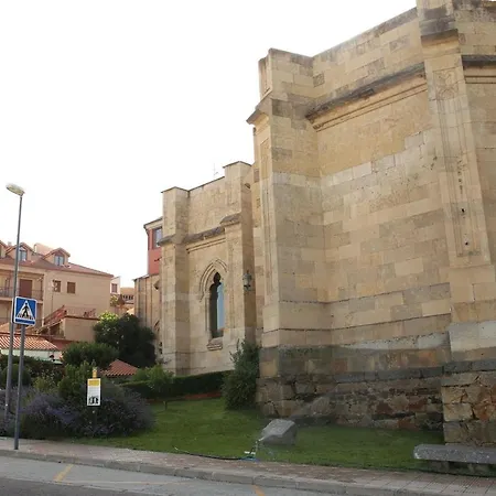 Museo Carmelitano آلبا دي تورميس